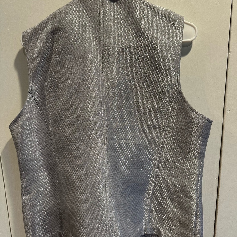 Chico's Gray Quilted Women's Vest - Picture 5 of 5